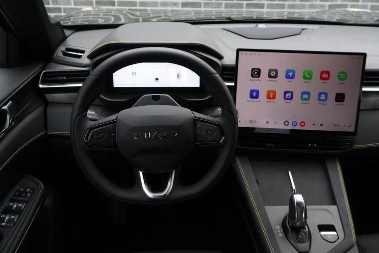 Vehicle Image 18