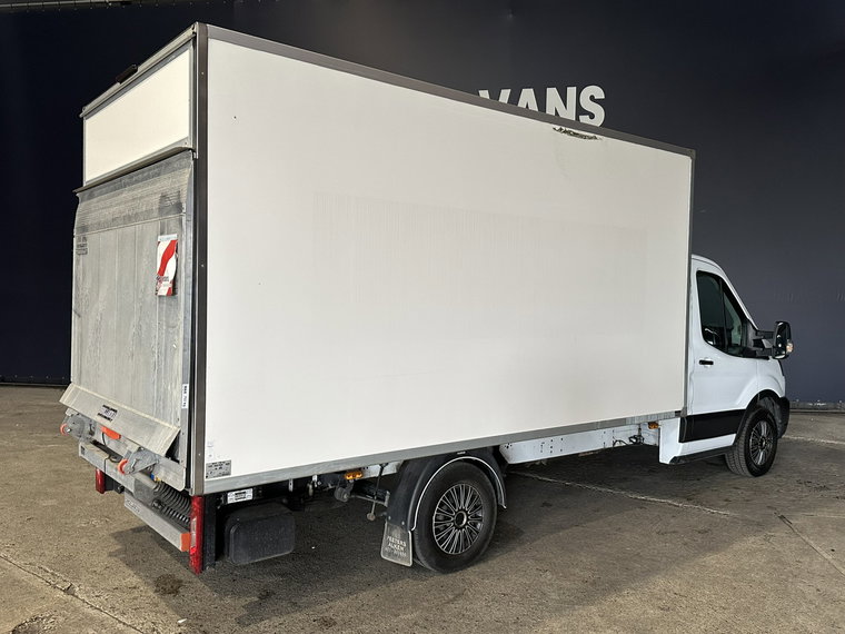 Vehicle Image 10