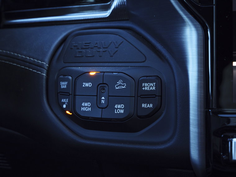 Vehicle Image 32