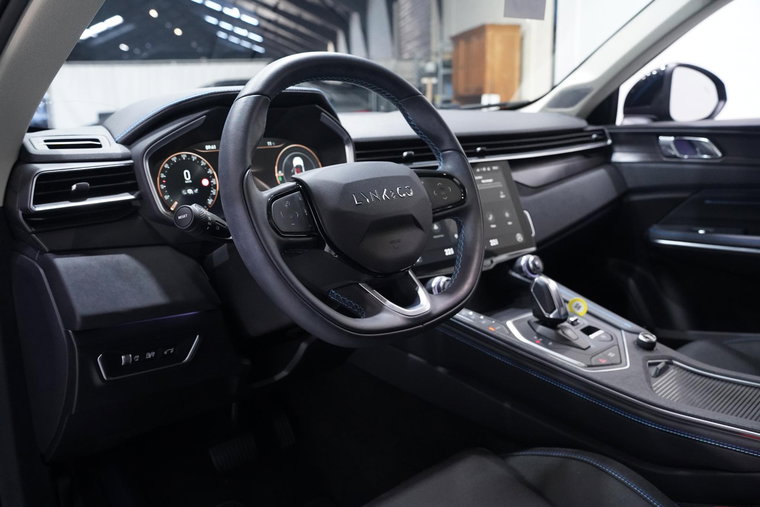 Vehicle Image 37