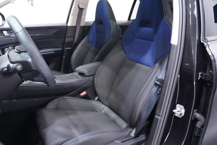 Vehicle Image 38