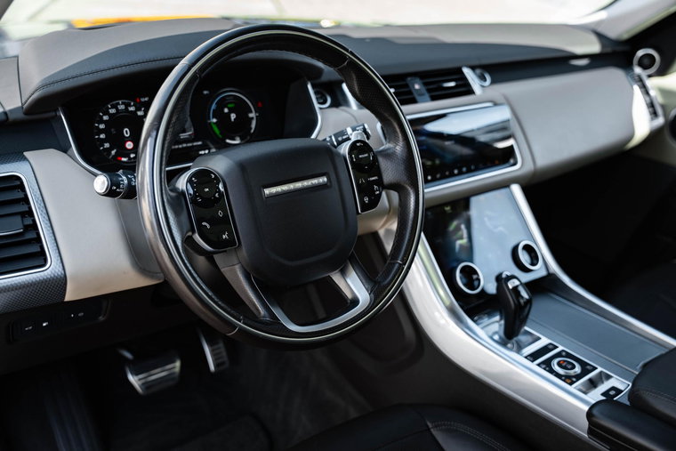 Vehicle Image 10
