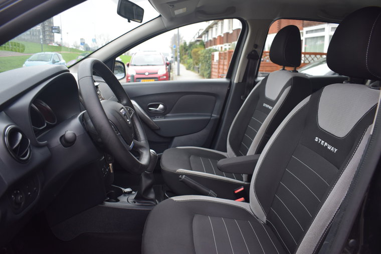 Vehicle Image 14