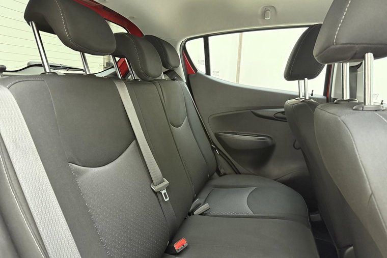 Vehicle Image 13