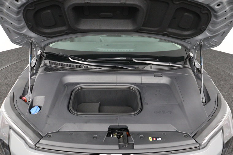 Vehicle Image 32