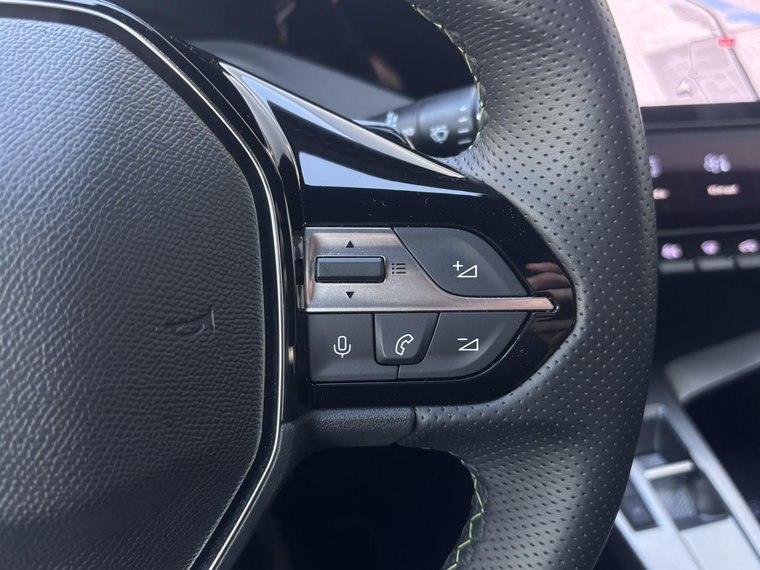 Vehicle Image 26