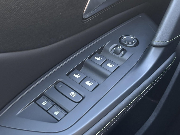 Vehicle Image 33