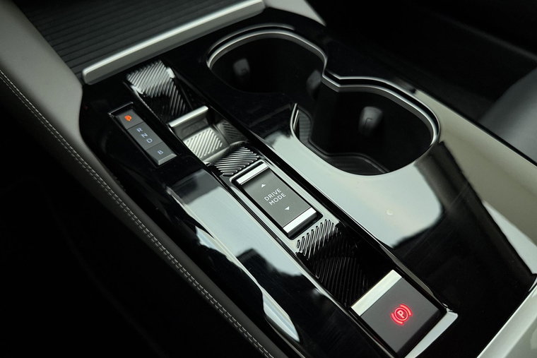 Vehicle Image 37