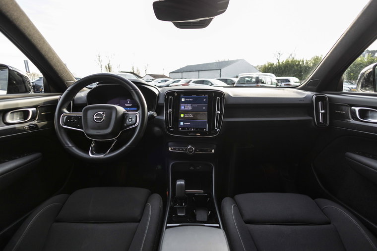 Vehicle Image 30