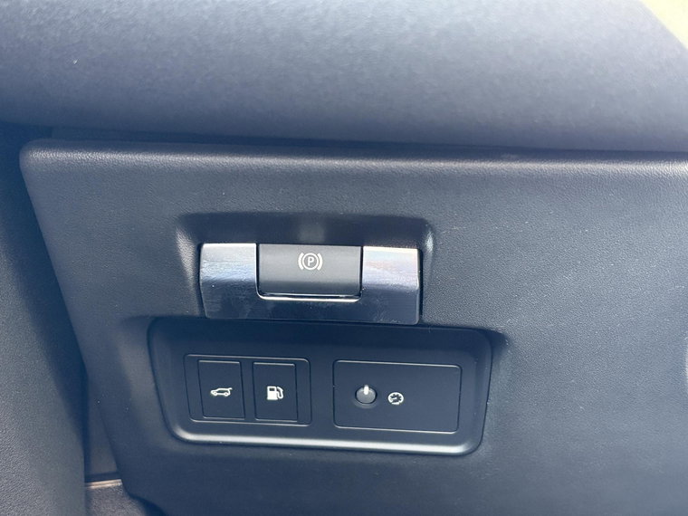 Vehicle Image 28