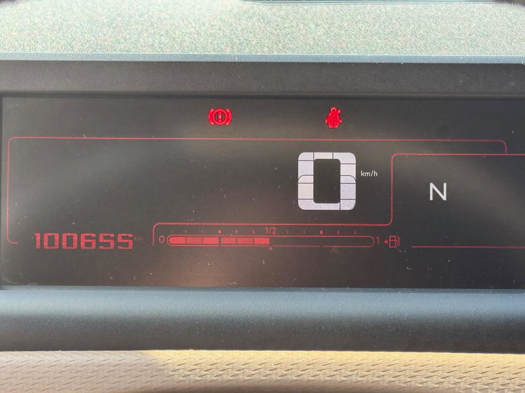Vehicle Image 16