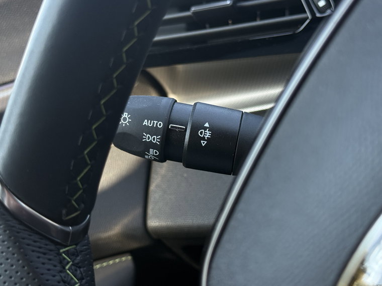 Vehicle Image 23