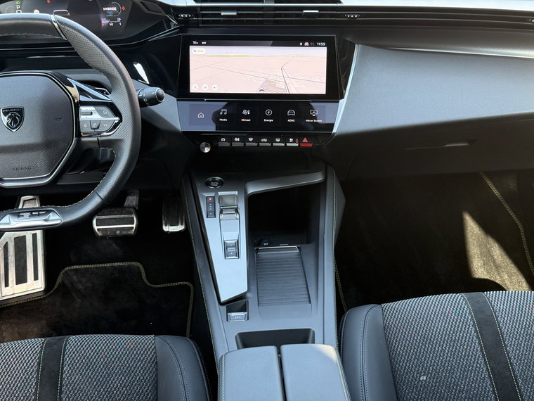 Vehicle Image 29