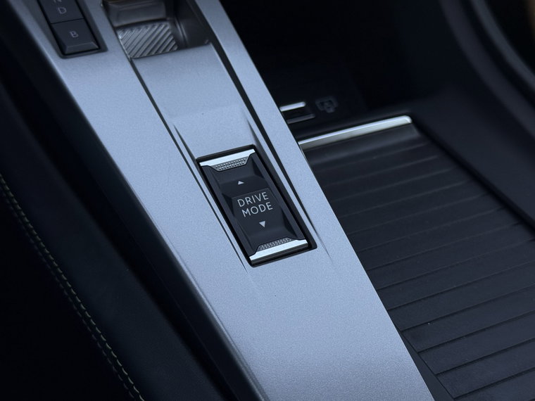 Vehicle Image 39