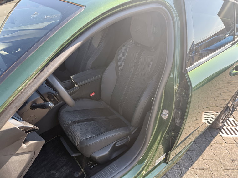 Vehicle Image 40