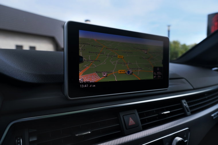 Vehicle Image 22