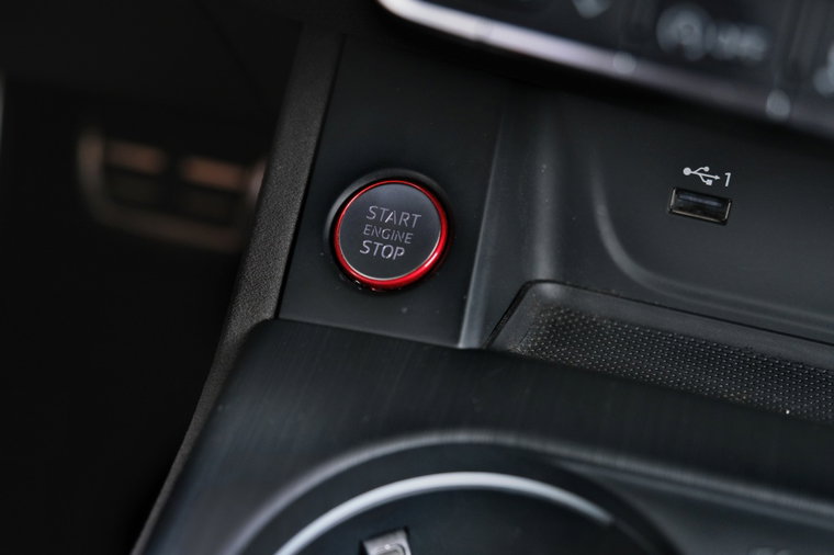 Vehicle Image 29