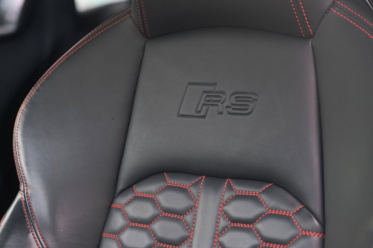 Vehicle Image 38