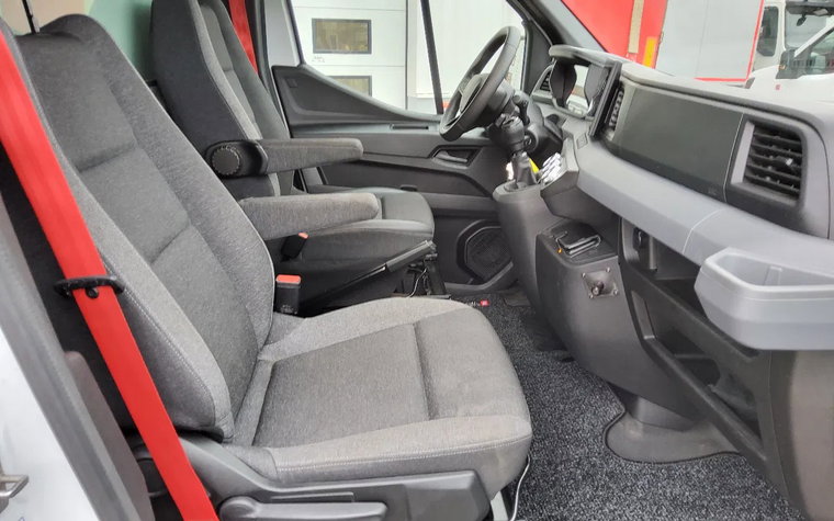 Vehicle Image 18