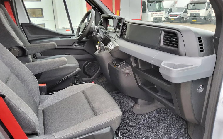 Vehicle Image 21