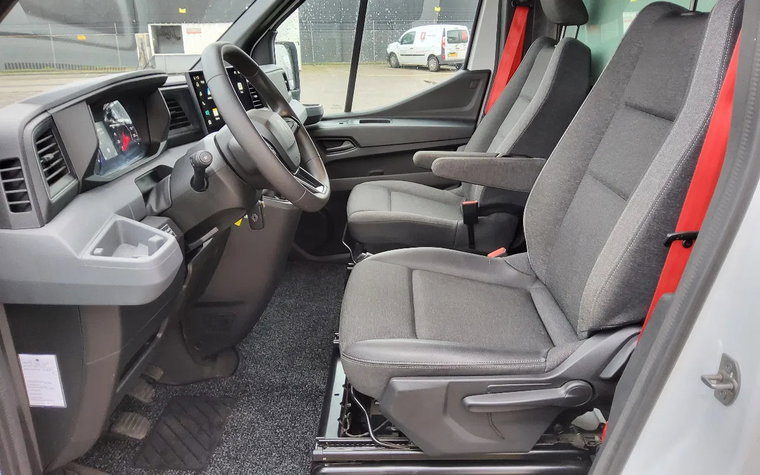 Vehicle Image 11