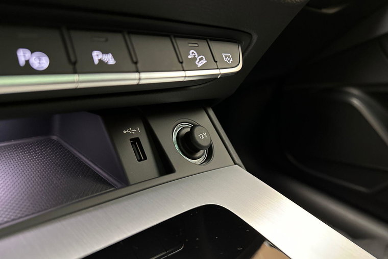 Vehicle Image 37
