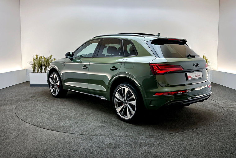 Vehicle Image 6