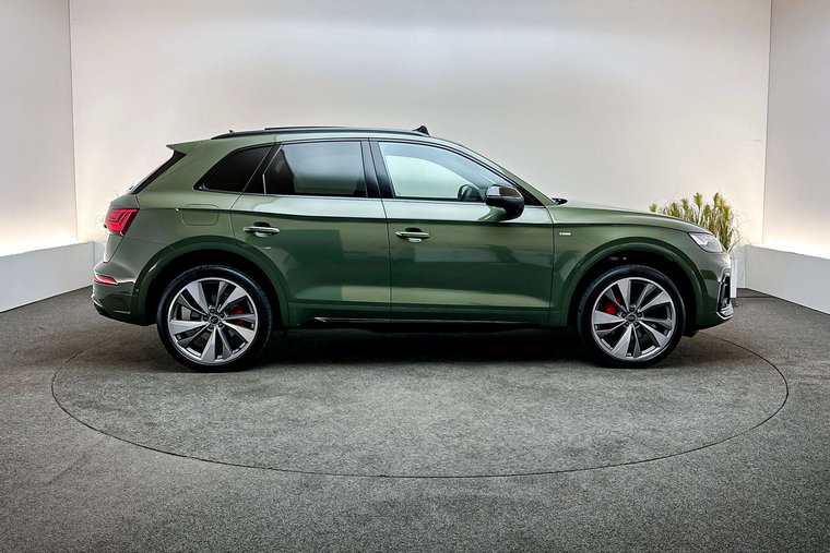 Vehicle Image 8