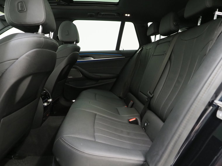 Vehicle Image 38