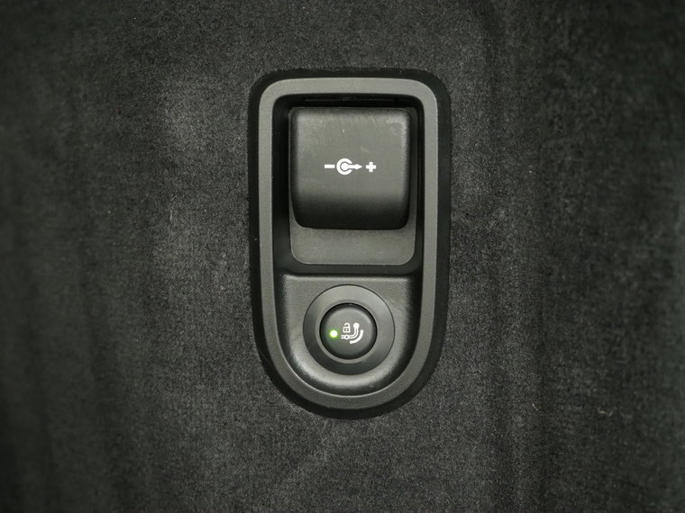 Vehicle Image 42