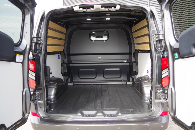 Vehicle Image 9