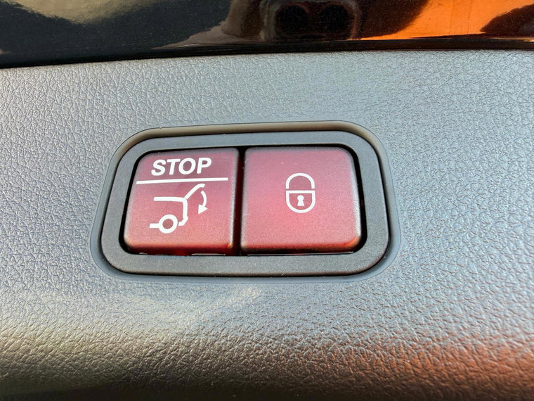 Vehicle Image 28