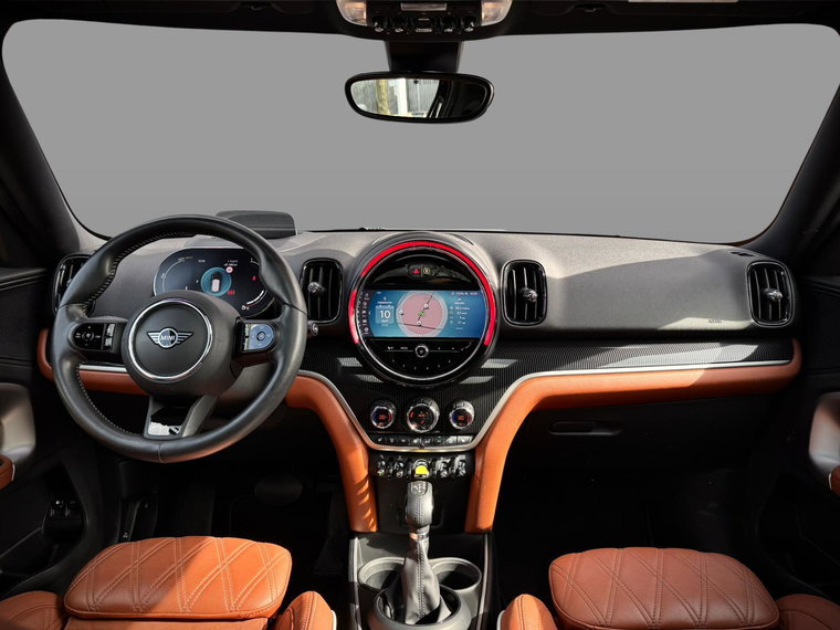 Vehicle Image 32