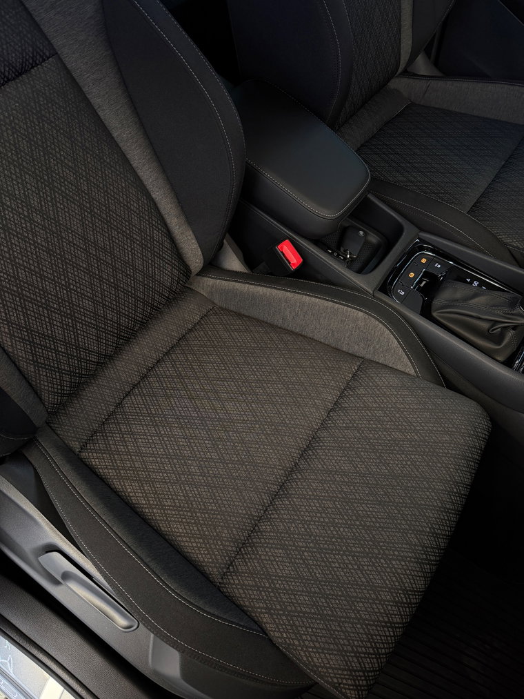 Vehicle Image 37
