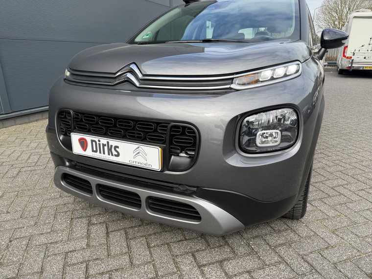 Vehicle Image 24