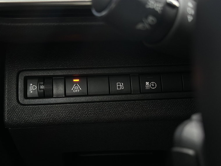 Vehicle Image 29