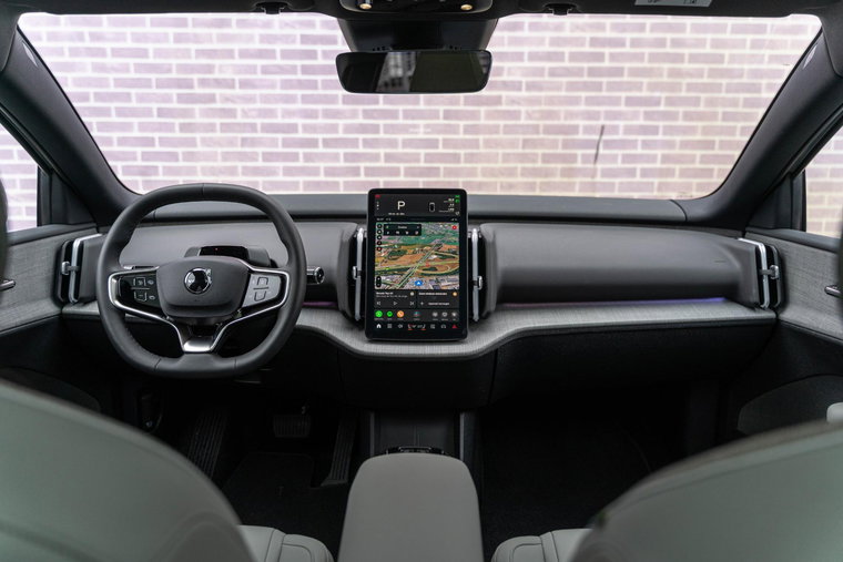 Vehicle Image 25