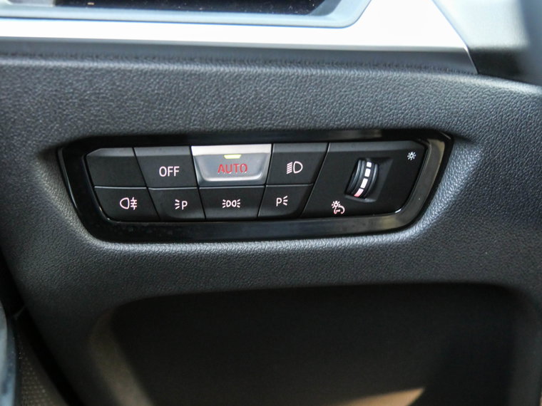 Vehicle Image 27