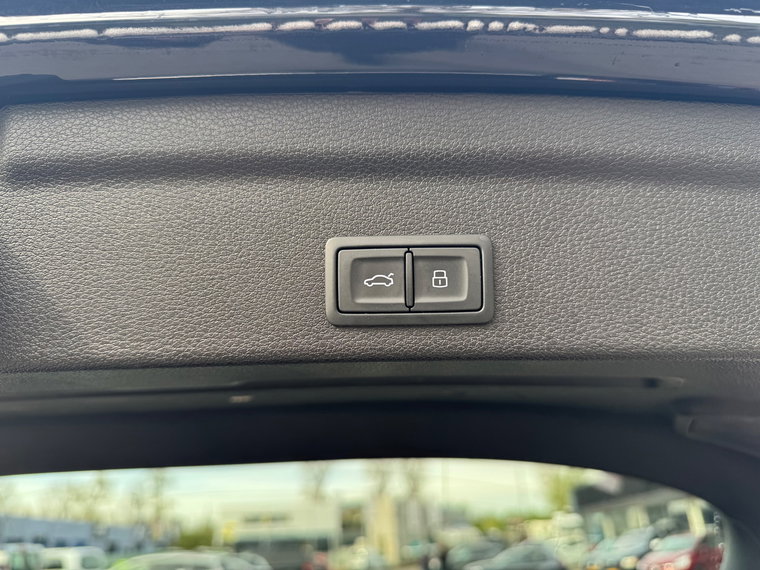 Vehicle Image 27