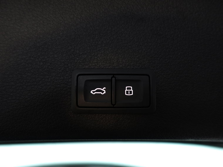 Vehicle Image 40