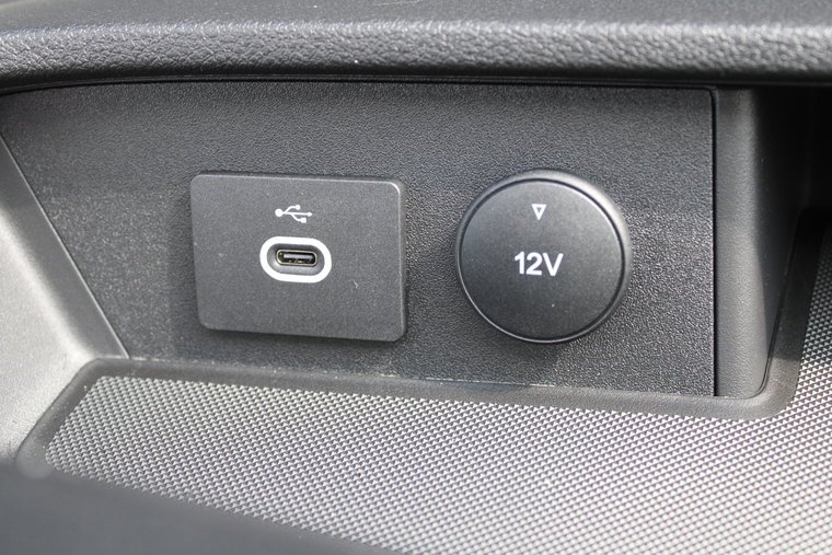 Vehicle Image 32