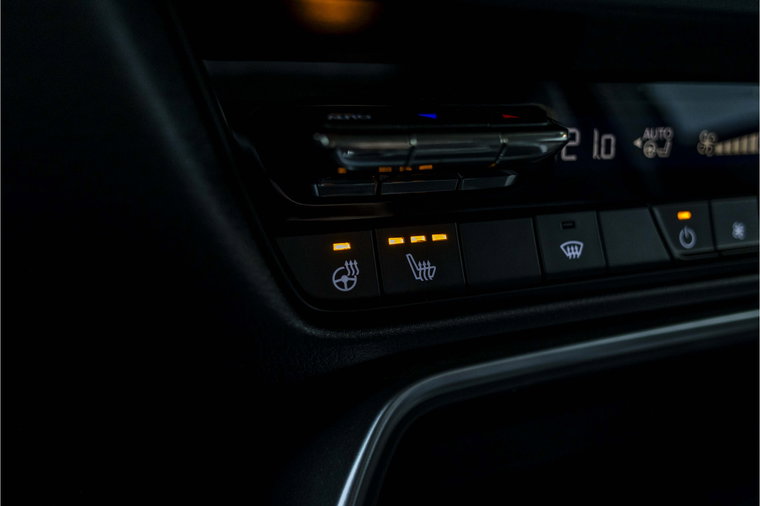 Vehicle Image 26