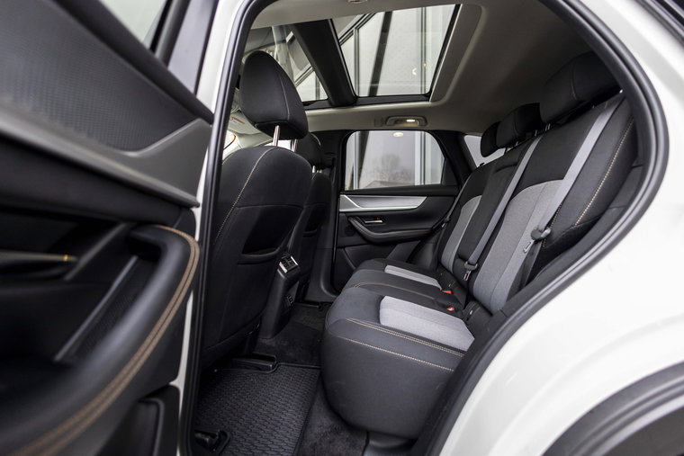 Vehicle Image 11