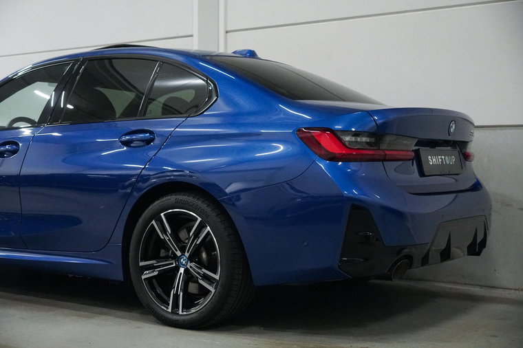 Vehicle Image 40