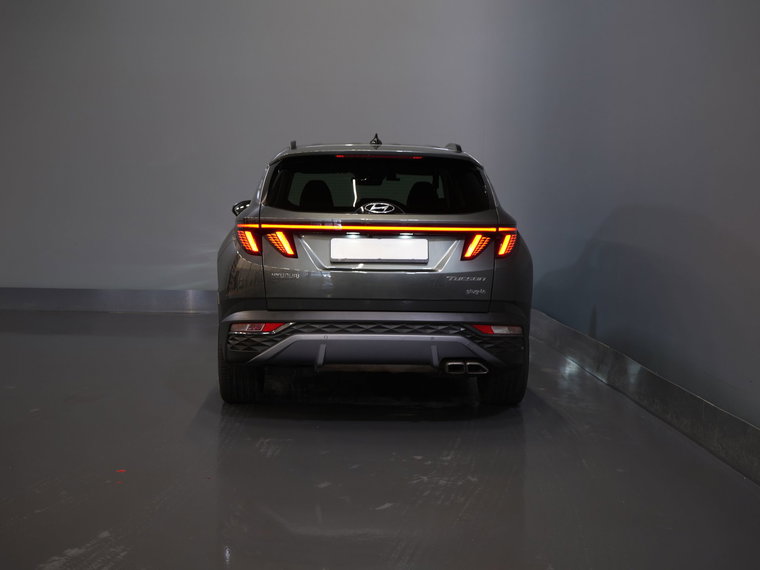 Vehicle Image 6