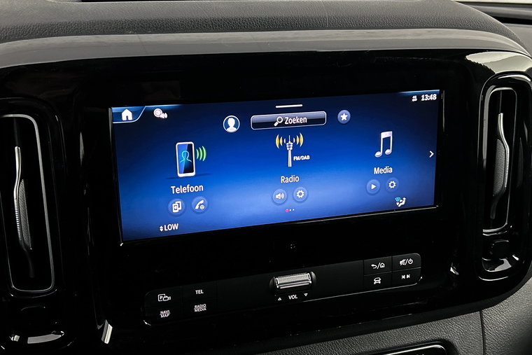 Vehicle Image 13