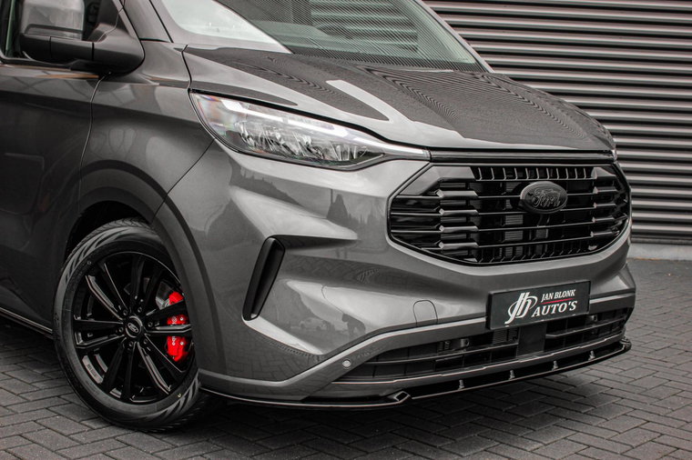Vehicle Image 13