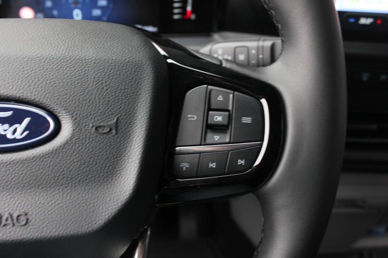 Vehicle Image 38