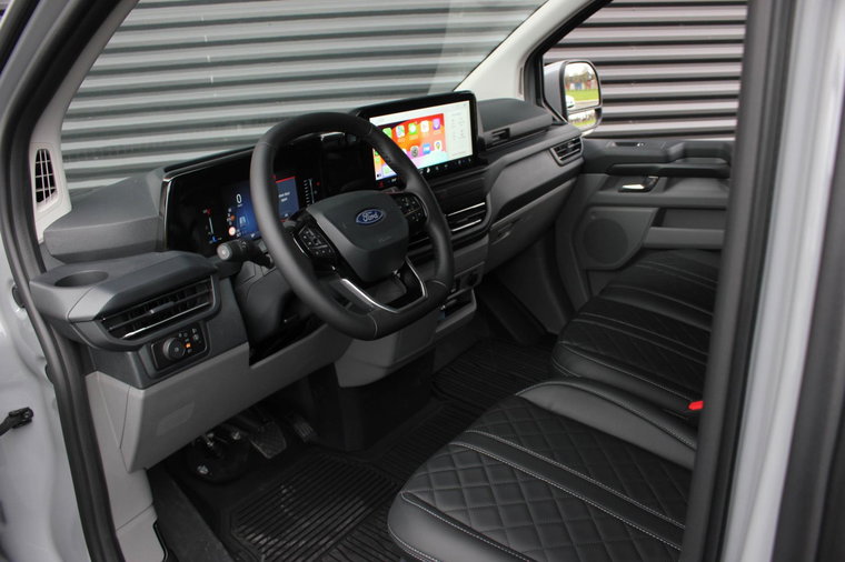 Vehicle Image 40