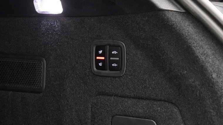 Vehicle Image 28